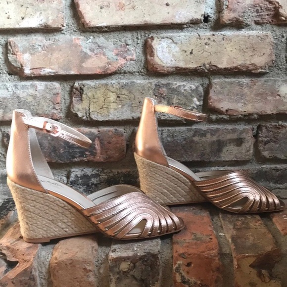 🆕NWT metallic rose gold leather espadrille wedges - Picture 5 of 8